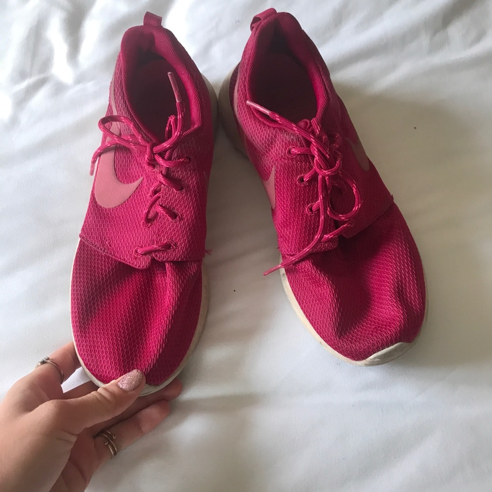 NIKE ROCHES